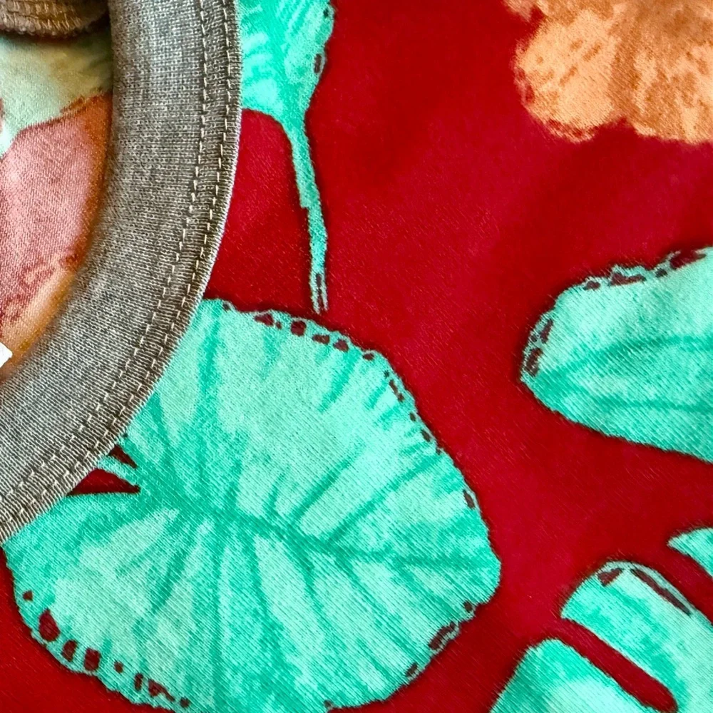 LuLaRoe Randy Top - Picture 3 of 3